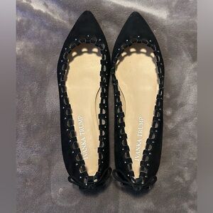 Ivanka Trump Black Pointed Bow-Trim Ballet Flats